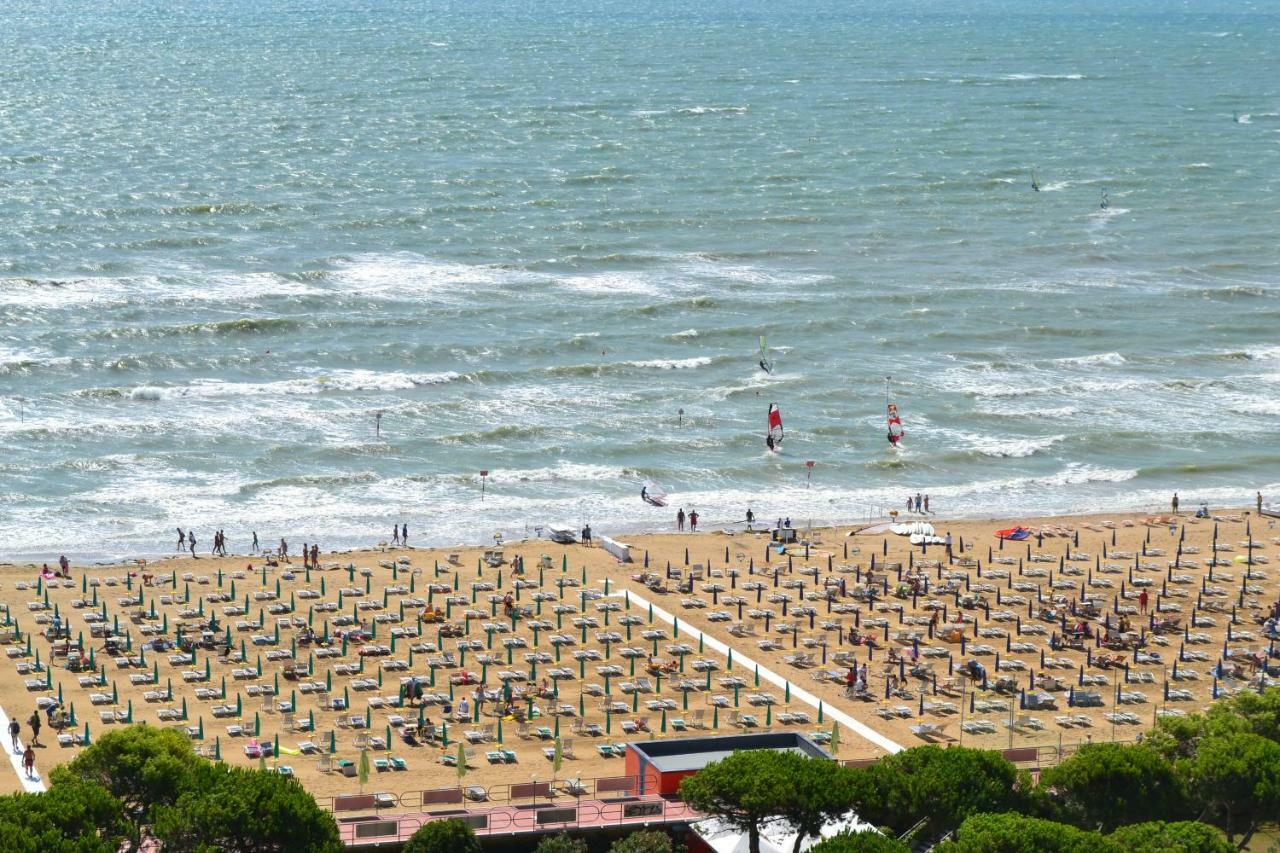 Skyline Lignano Apartman Lignano Sabbiadoro Kültér fotó